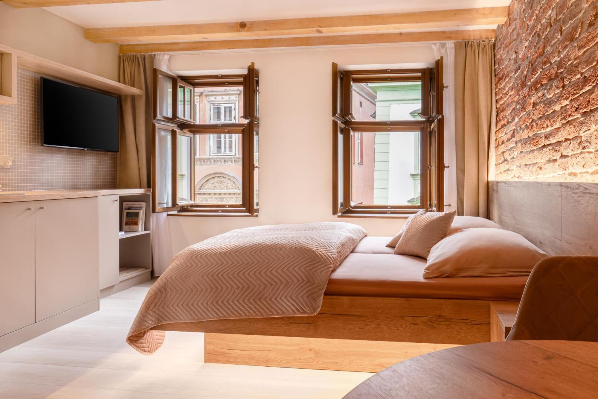 White Wolf Boutique Apartments Olomouc Bagian luar foto