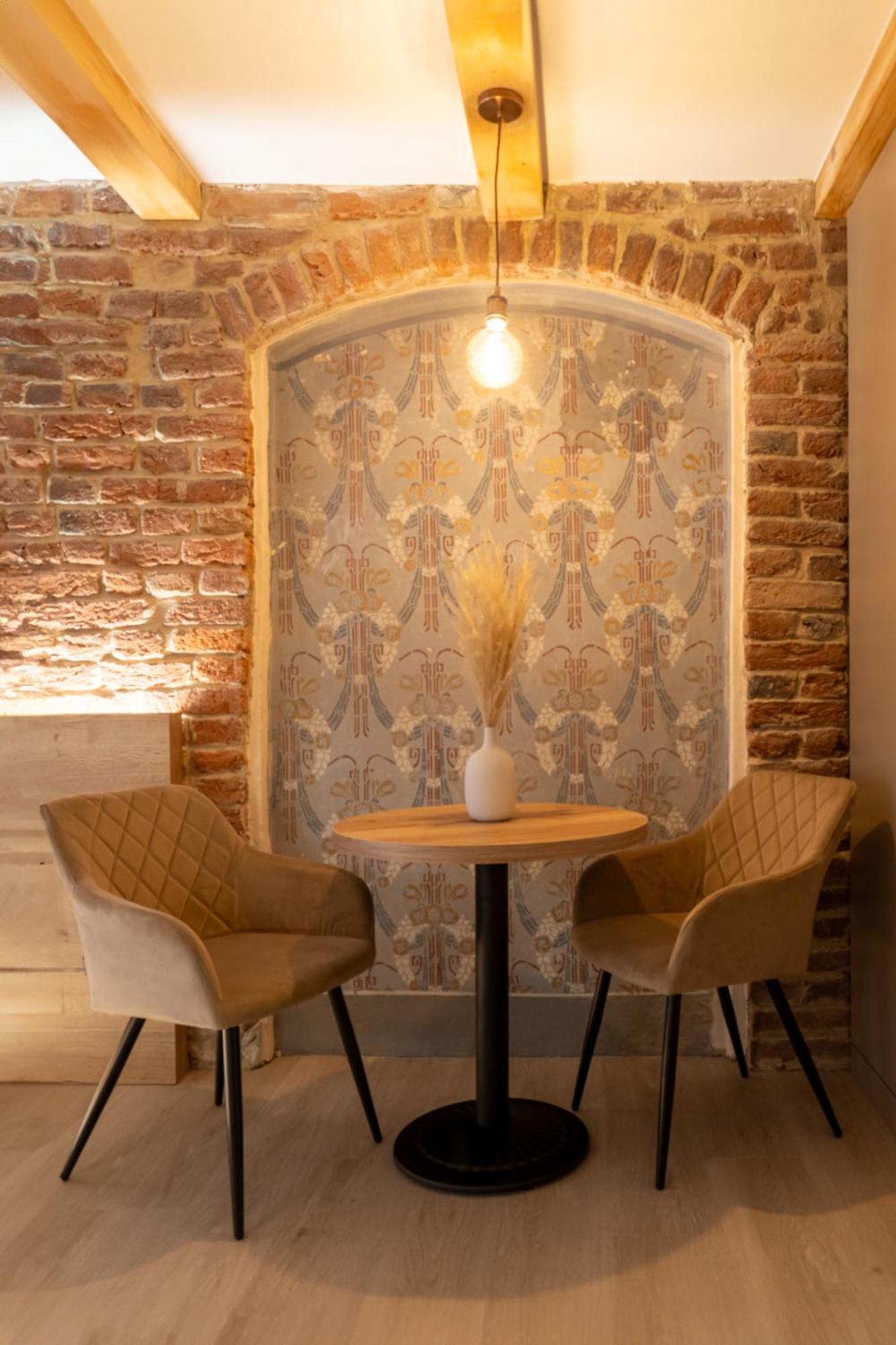 White Wolf Boutique Apartments Olomouc Bagian luar foto