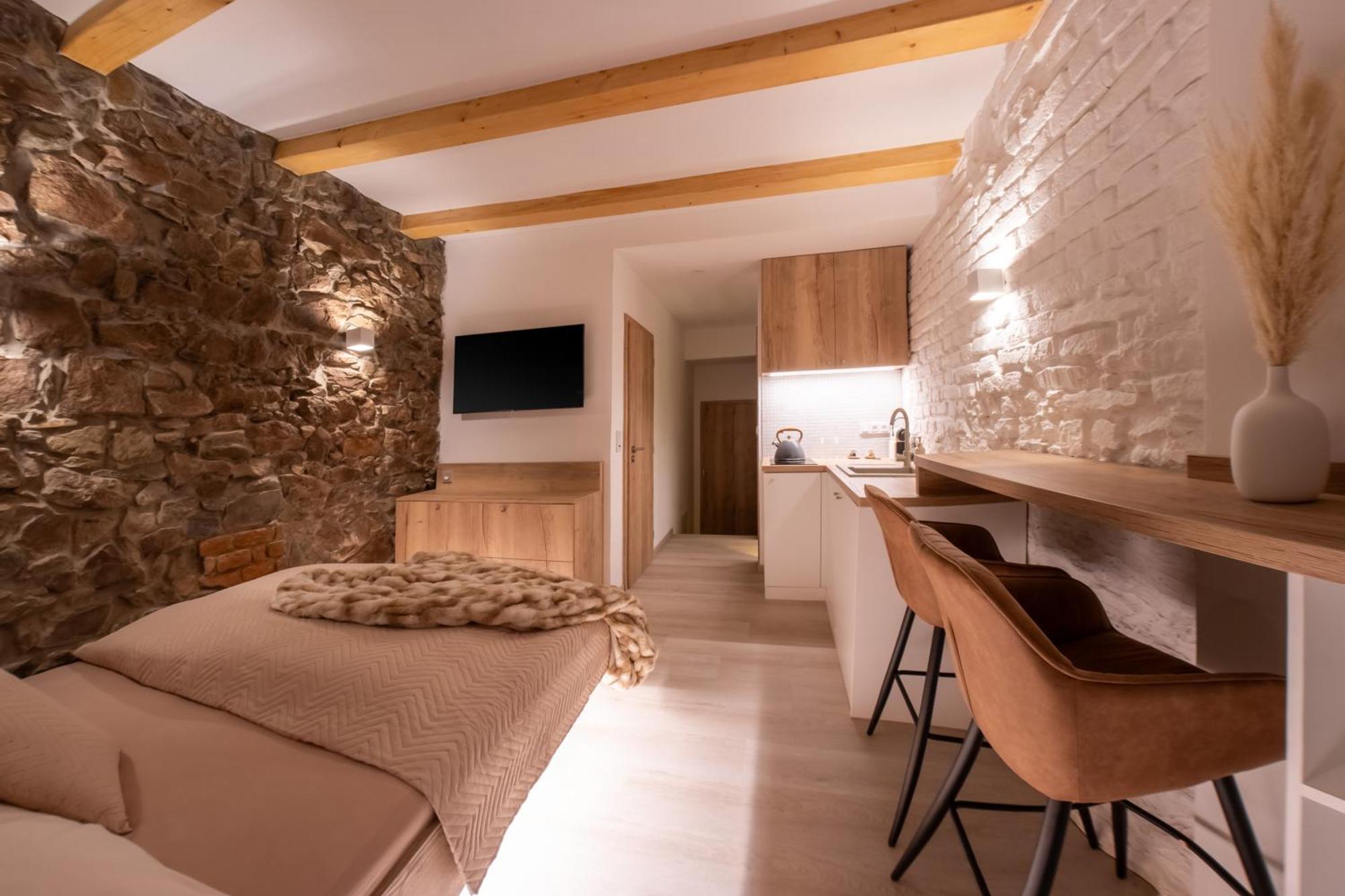White Wolf Boutique Apartments Olomouc Bagian luar foto