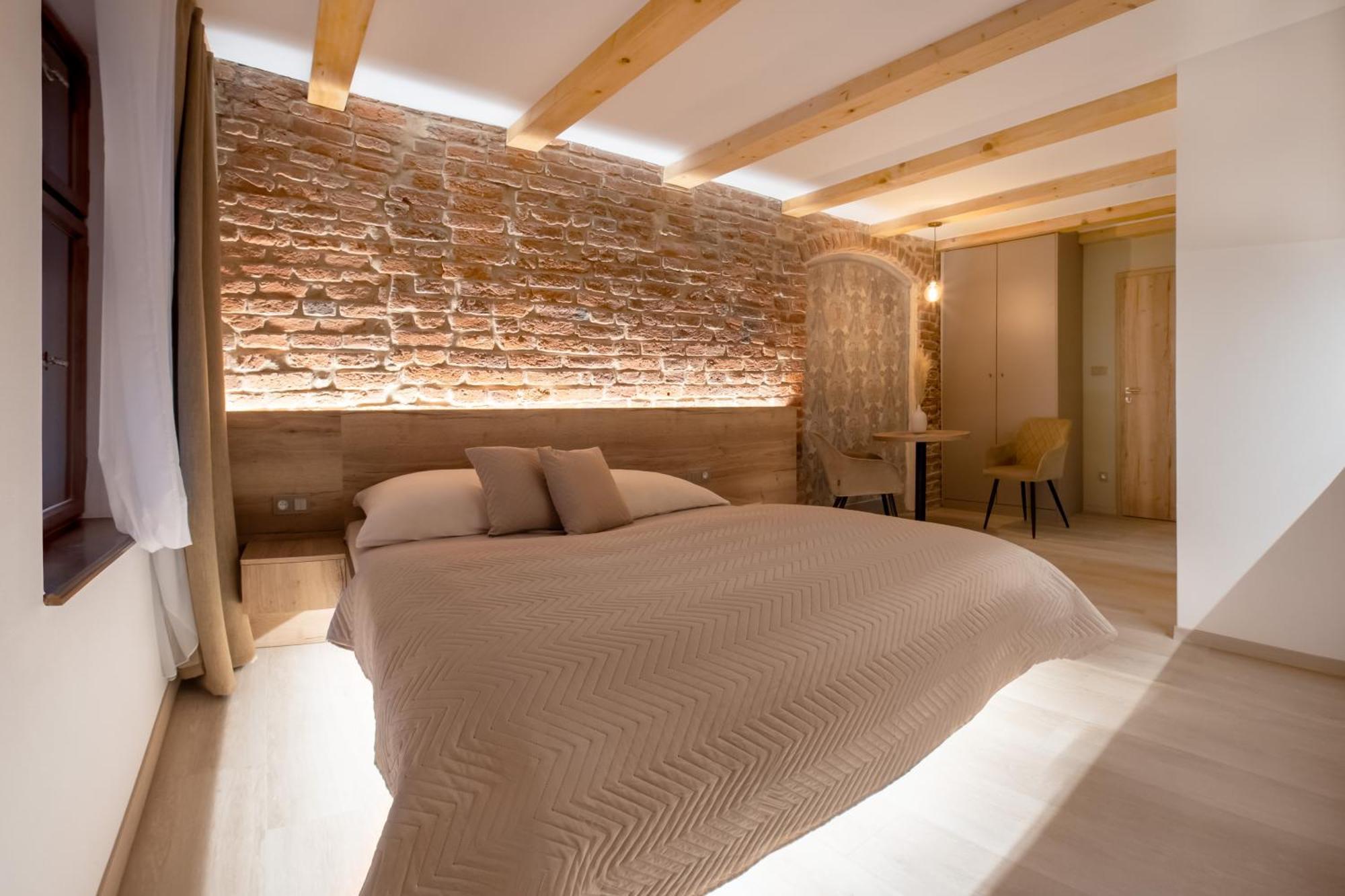 White Wolf Boutique Apartments Olomouc Bagian luar foto