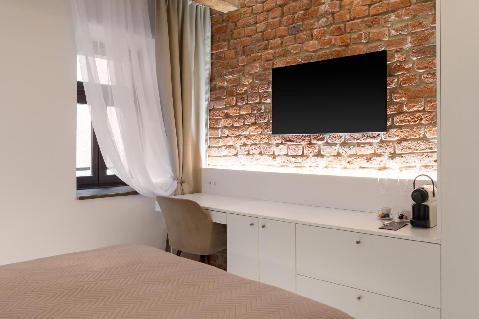 White Wolf Boutique Apartments Olomouc Bagian luar foto