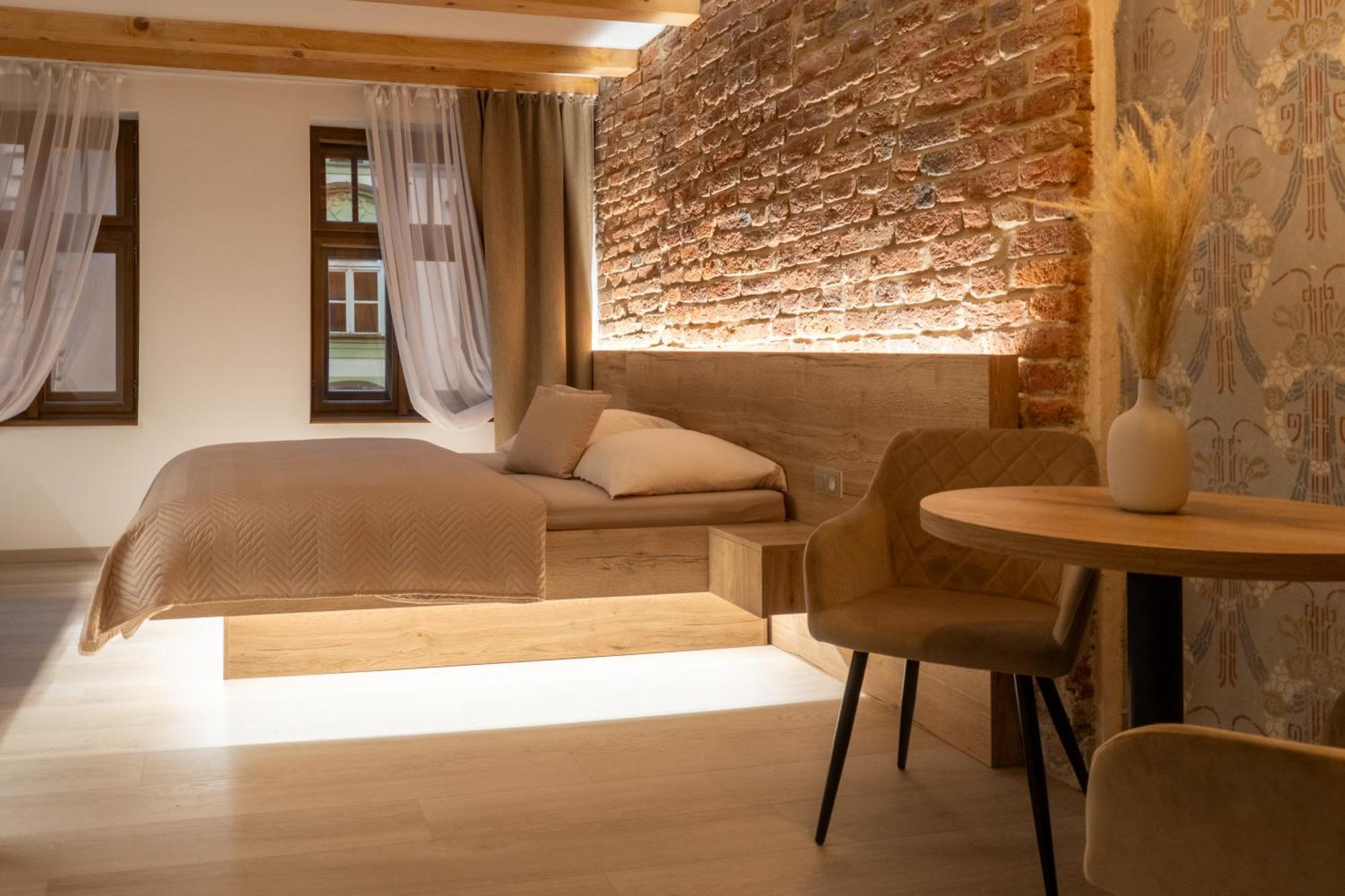 White Wolf Boutique Apartments Olomouc Bagian luar foto